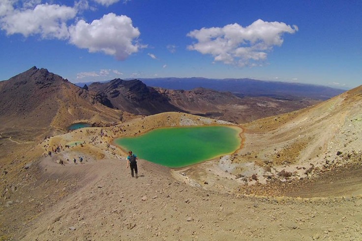 Tongariro alpine hotsell crossing tour